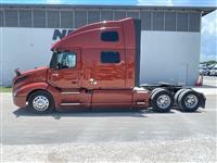 2021 Volvo VNL64T860