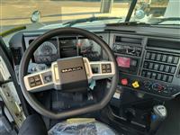 2025 Mack GR64BX
