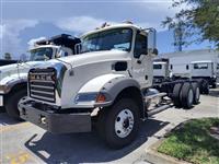 2024 Mack GR64BX