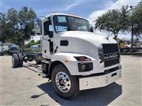 2025 Mack MD7 42R