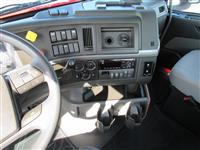 2020 Volvo VNR64T300