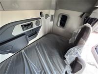 2026 Volvo VNL64T440