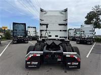 2026 Volvo VNL64T440