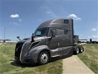 2026 Volvo NEW VNL860