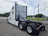 2023 Volvo VNL64T860