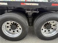2017 Mack GU813