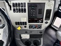 2017 Mack GU813