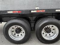 2017 Mack GU813