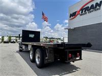2017 Mack GU813