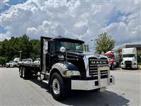2017 Mack GU813