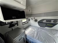 2026 Volvo VNL64T840