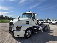 2020 Mack AN64T