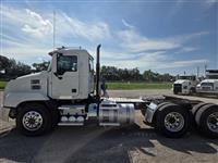 2020 Mack AN64T