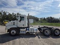 2020 Mack AN64T