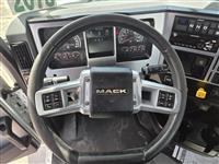 2020 Mack AN64T