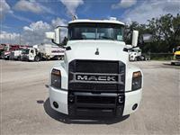 2020 Mack AN64T