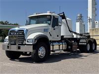 2024 Mack GR64F