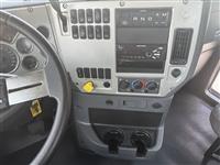 2017 Mack GU813