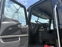 2017 Mack GU813