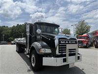 2017 Mack GU813