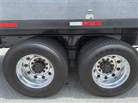 2017 Mack GU813