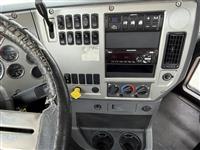 2017 Mack GU813