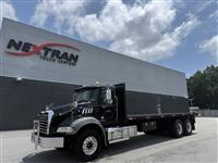 2017 Mack GU813