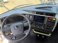 2026 Volvo NEW VNL860
