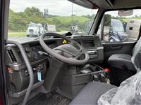 2025 Volvo VNR64T300