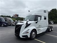 2025 Volvo VNL64T860