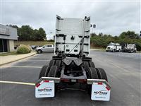 2025 Volvo VNL64T860
