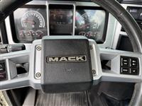 2021 Mack PI64T