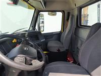 2020 Volvo VNR64T300