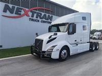 2021 Volvo VNL64T760