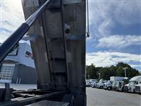 2019 Mack GR64F