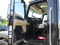 2022 Mack PI64T