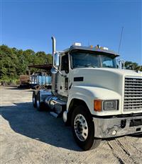 2015 Mack CHU613