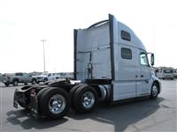 2022 Volvo VNL64T860