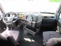 2022 Volvo VNL64T860