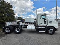 2020 Mack AN64T