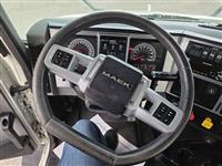 2020 Mack AN64T