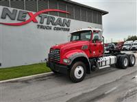 2020 Mack GR64FT