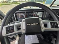 2024 Mack GR64F