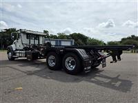 2024 Mack GR64F
