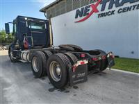 2018 Volvo VNL64T300