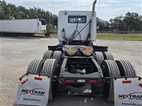 2019 Volvo VNR64T300