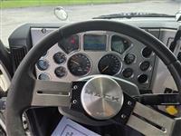 2016 Mack GU813