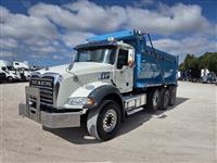 2016 Mack GU813