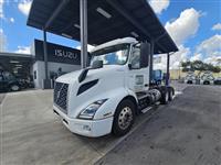 2020 Volvo VNR64T300