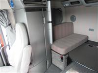 2023 Volvo VNL64T860